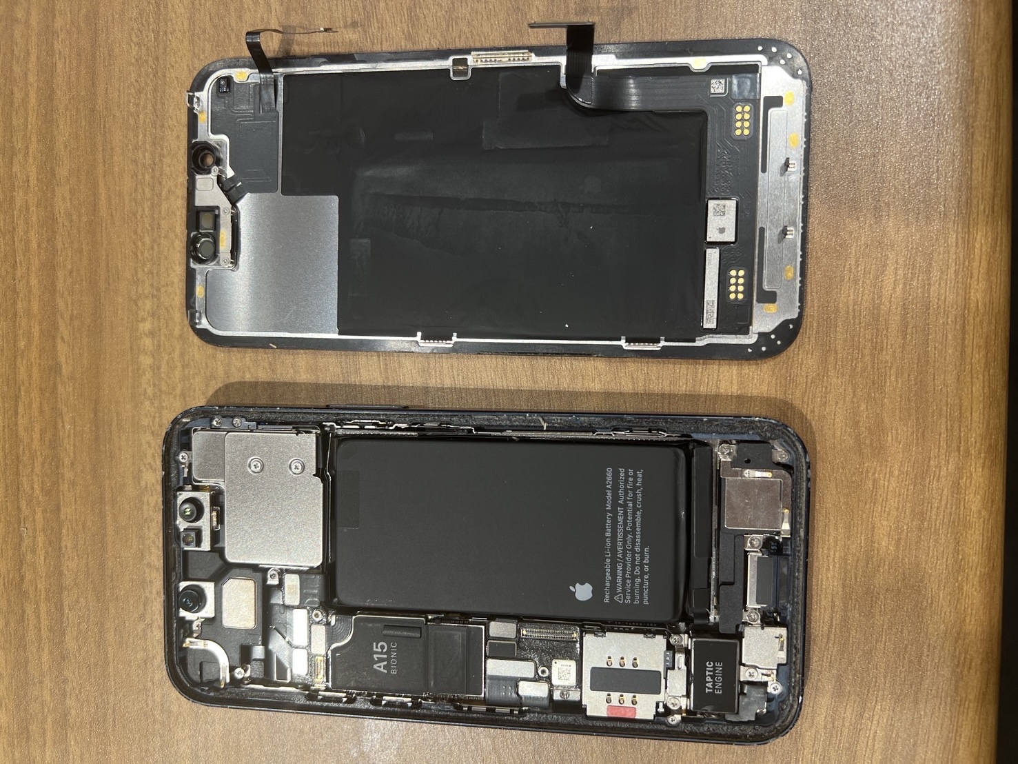 三宮よりお越しのお客様よりiPhone13miniの画面交換をご依頼いただきました!